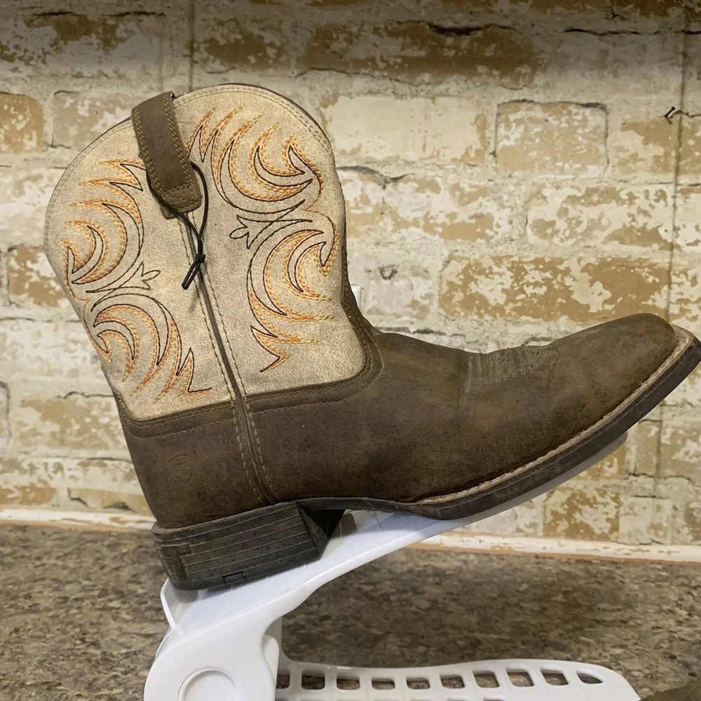 Ariat please refer